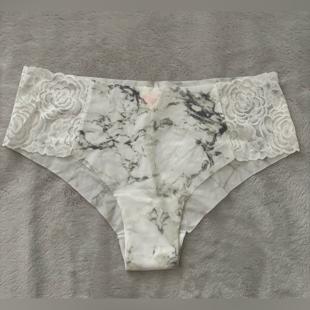 NWT Victorias Secret Pink No show Cheekster Panty Marble white